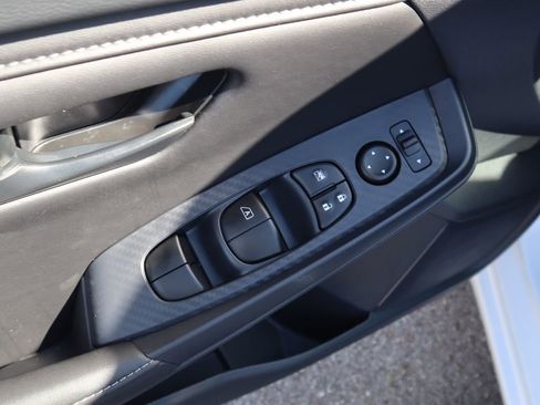 New 2025 Nissan Sentra S image 16