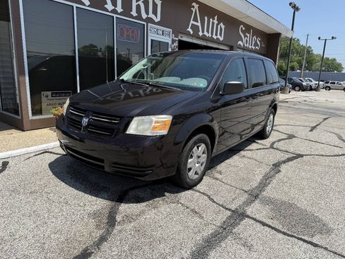 Used 2010 Dodge Grand Caravan SE FWD image 2