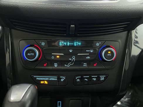 Used 2018 Ford Escape Titanium w/ Ford Safe & Smart Package image 25