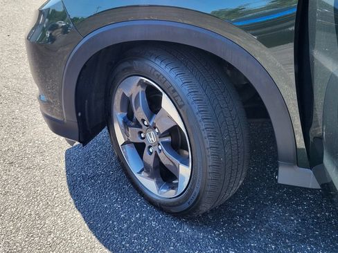 Used 2018 Honda HR-V EX image 33