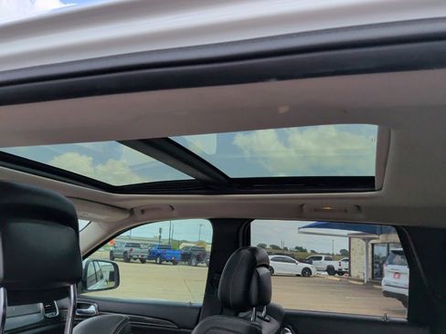 Used 2013 Jeep Grand Cherokee SRT8 AWD/4WD image 21