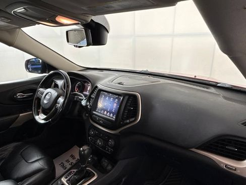 Used 2018 Jeep Cherokee Limited w/ High Altitude Package AWD/4WD image 31