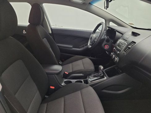 Used 2017 Kia Forte LX FWD image 21