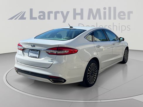 Used 2017 Ford Fusion SE AWD/4WD image 5