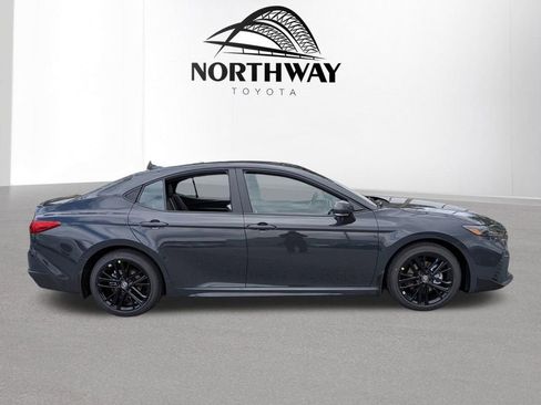 New 2026 Toyota Camry SE FWD image 3
