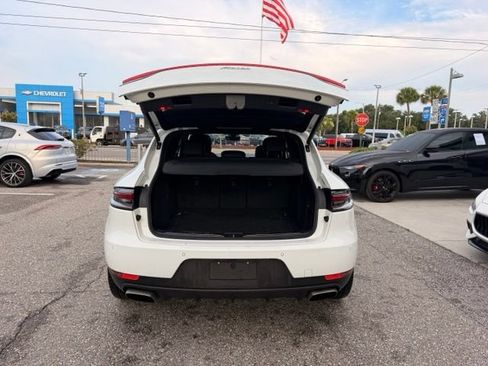 Used 2020 Porsche Macan AWD/4WD image 7