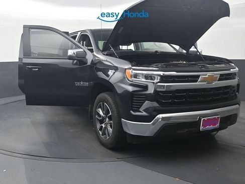 Used 2022 Chevrolet Silverado 1500 LT w/ Convenience Package II RWD image 35