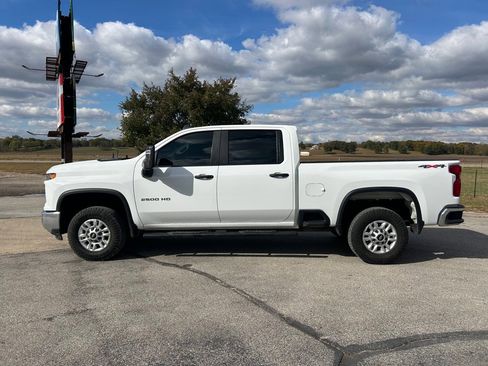 Used 2024 Chevrolet Silverado 2500 W/T w/ WT Fleet Convenience Package image 8