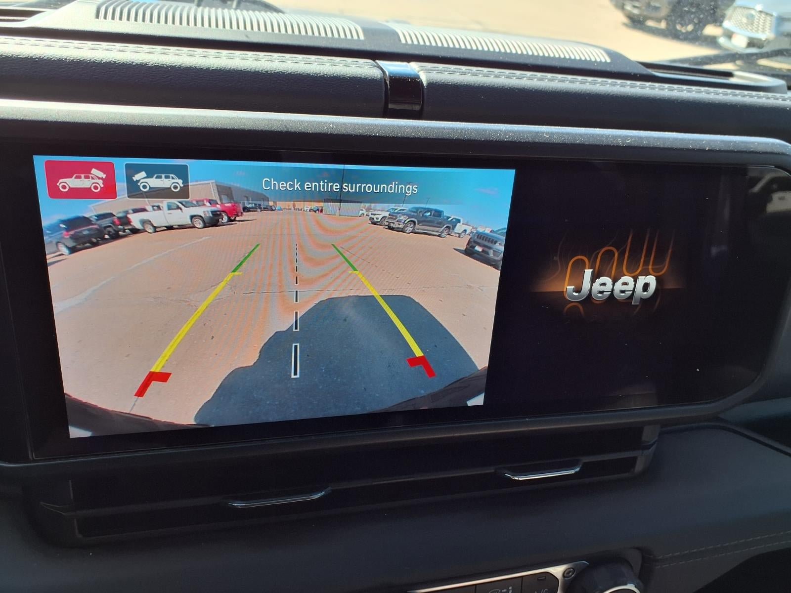 Used 2024 Jeep Wrangler Unlimited Rubicon 4xe w/ Technology Group AWD/4WD image 5