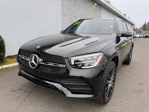 Used 2021 Mercedes-Benz GLC 300 w/ AMG Line image 4