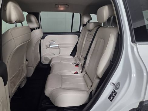 Used 2020 Mercedes-Benz GLB 250 image 23