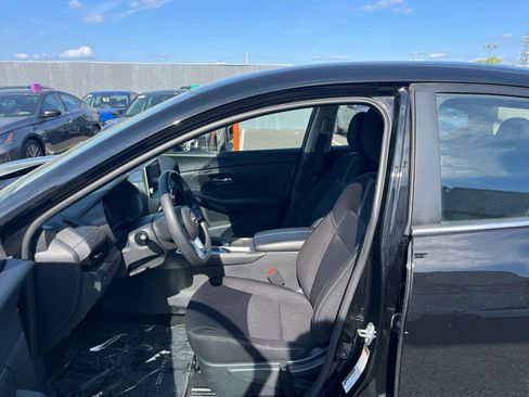 Used 2025 Nissan Sentra SV FWD image 26