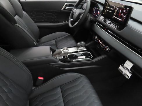 New 2026 Mitsubishi Outlander SEL FWD image 25