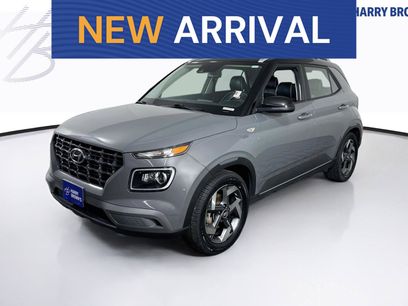 Used 2022 Hyundai Venue Limited w/ Cargo Package