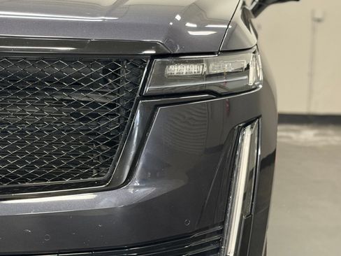 Used 2022 Cadillac Escalade Sport Platinum w/ Heavy-Duty Trailer Package AWD/4WD image 7