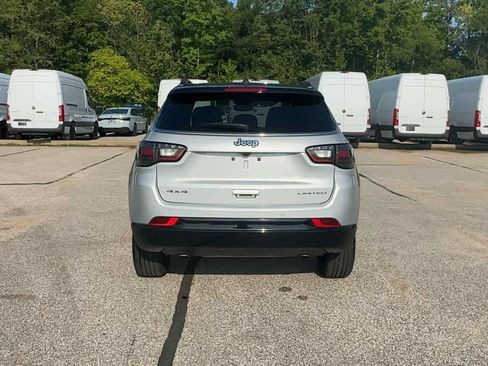 Used 2025 Jeep Compass Limited w/ Elite Group AWD/4WD image 7