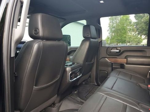 Used 2020 GMC Sierra 3500 Denali w/ Denali Ultimate Package AWD/4WD image 10