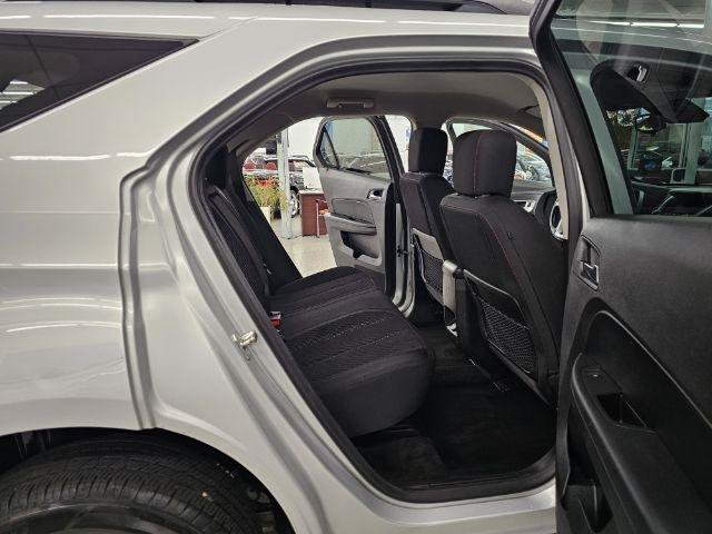 Used 2017 Chevrolet Equinox LT w/ Convenience Package FWD image 11