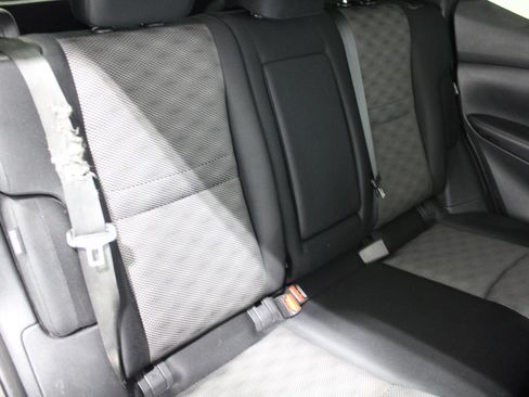 Used 2021 Nissan Rogue Sport SV FWD image 23