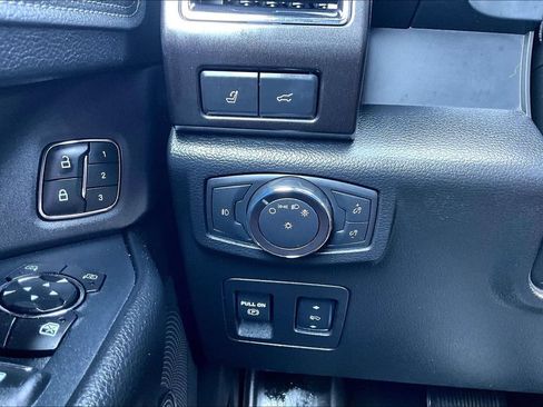 Used 2018 Ford Expedition Max Limited w/ Equipment Group 302A AWD/4WD image 38