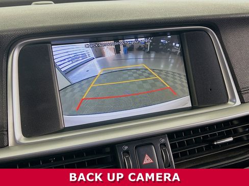 Certified 2020 Kia Optima SE image 9