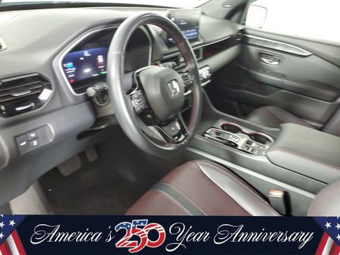 Used 2025 Honda Pilot Black Edition image 22