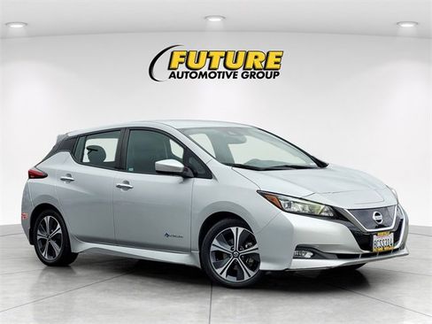 Used 2018 Nissan Leaf SV w/ SV Technology Package image 1