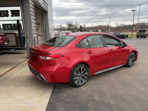 Used 2021 Toyota Corolla SE w/ Carpet Mat Package (TMS) image 3