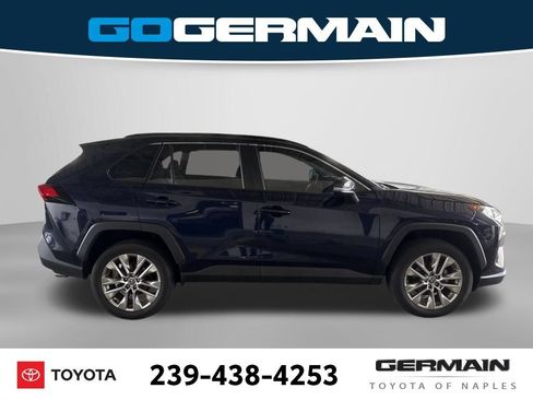 Used 2021 Toyota RAV4 XLE Premium FWD image 10