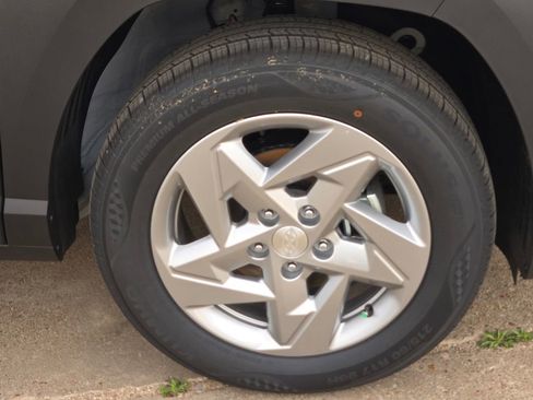 New 2026 Hyundai Kona SE image 7