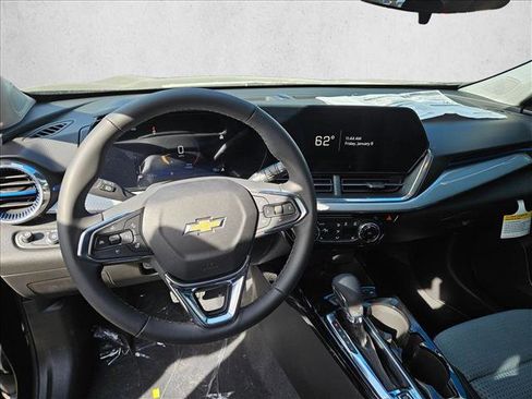 New 2026 Chevrolet Trax LT w/ Driver Confidence Package image 12