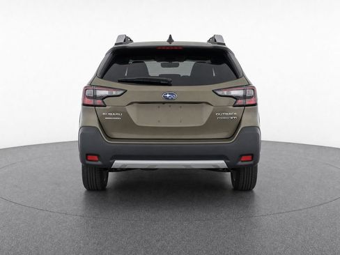 Used 2025 Subaru Outback Touring XT AWD/4WD image 7