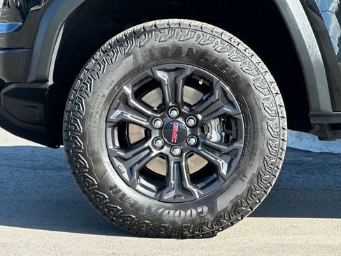 Used 2025 GMC Canyon Elevation w/ Convenience Package RWD image 36