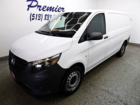 Used 2020 Mercedes-Benz Metris image 1