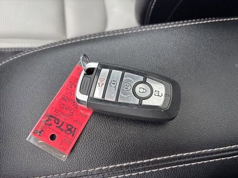 Used 2023 Ford Escape Platinum image 50