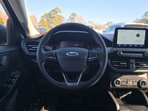 Used 2025 Ford Escape Active image 13