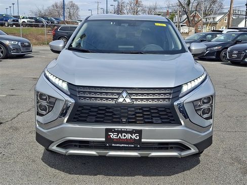 Used 2024 Mitsubishi Eclipse Cross SE image 2