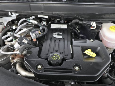 Used 2025 RAM 2500 Big Horn AWD/4WD image 21