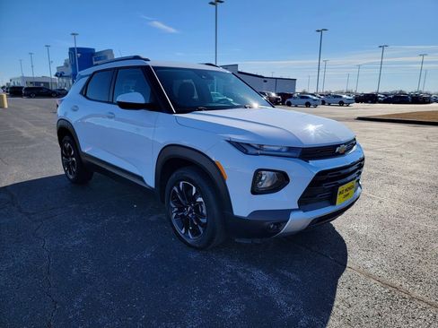 Used 2021 Chevrolet TrailBlazer LT w/ Convenience Package image 6