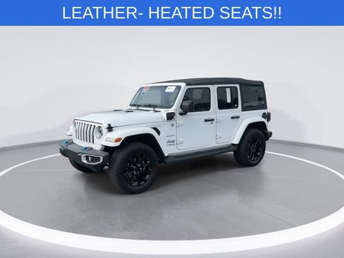 Used 2022 Jeep Wrangler Unlimited Sahara w/ Cold Weather Group image 3