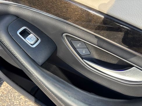 Used 2018 Mercedes-Benz S 560 Sedan image 50
