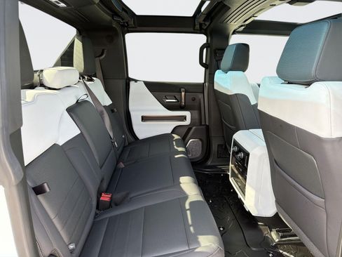 Used 2025 GMC Hummer EV 3X w/ Battery Pack, 24 Module Pack AWD/4WD image 30