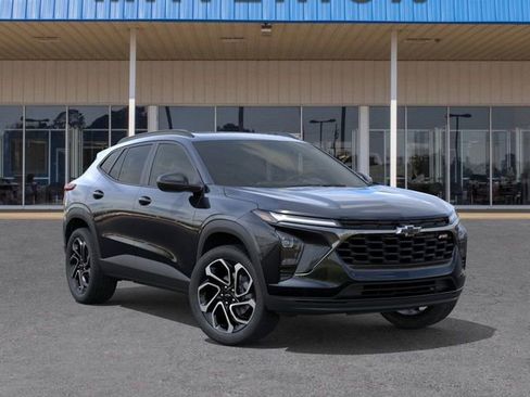 New 2026 Chevrolet Trax RS w/ Sunroof Package image 7