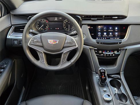 New 2026 Cadillac XT5 Luxury w/ LPO, Floor Liner Package AWD/4WD image 13