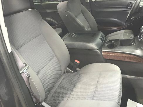 Used 2017 GMC Yukon SLE w/ SLE Value Package image 27