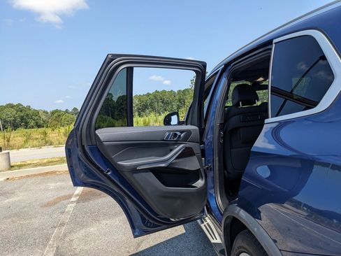 Used 2023 BMW X5 xDrive45e image 55