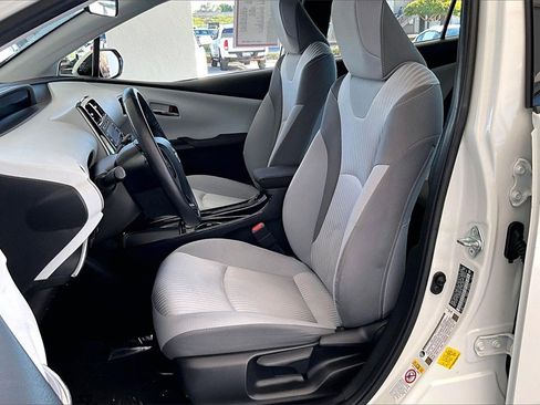 Certified 2020 Toyota Prius Prime LE image 21