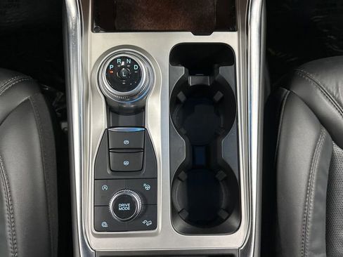 Used 2024 Ford Explorer Platinum w/ Technology Package image 22