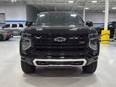 New 2026 Chevrolet Suburban Z71 image 18