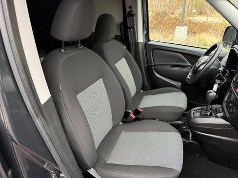 Used 2018 RAM ProMaster City Tradesman image 16